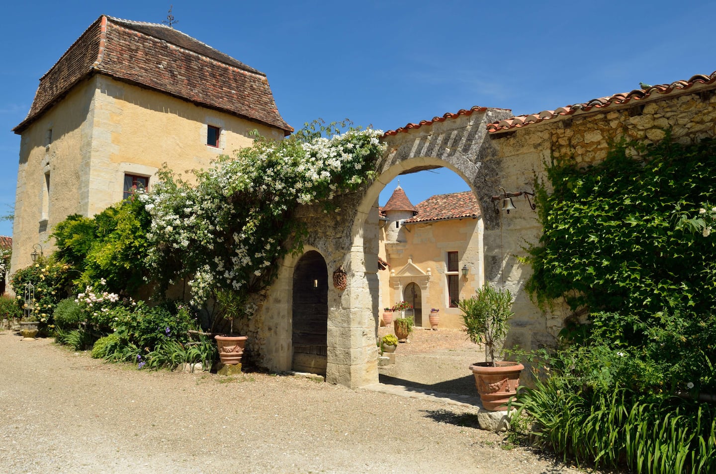 Château le But en Dordogne proche de Périgueux — Léguillac-de-l'Auche